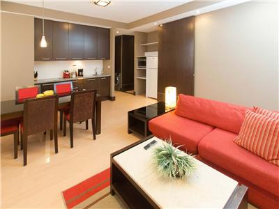 Hausuites Aparthotel 4*